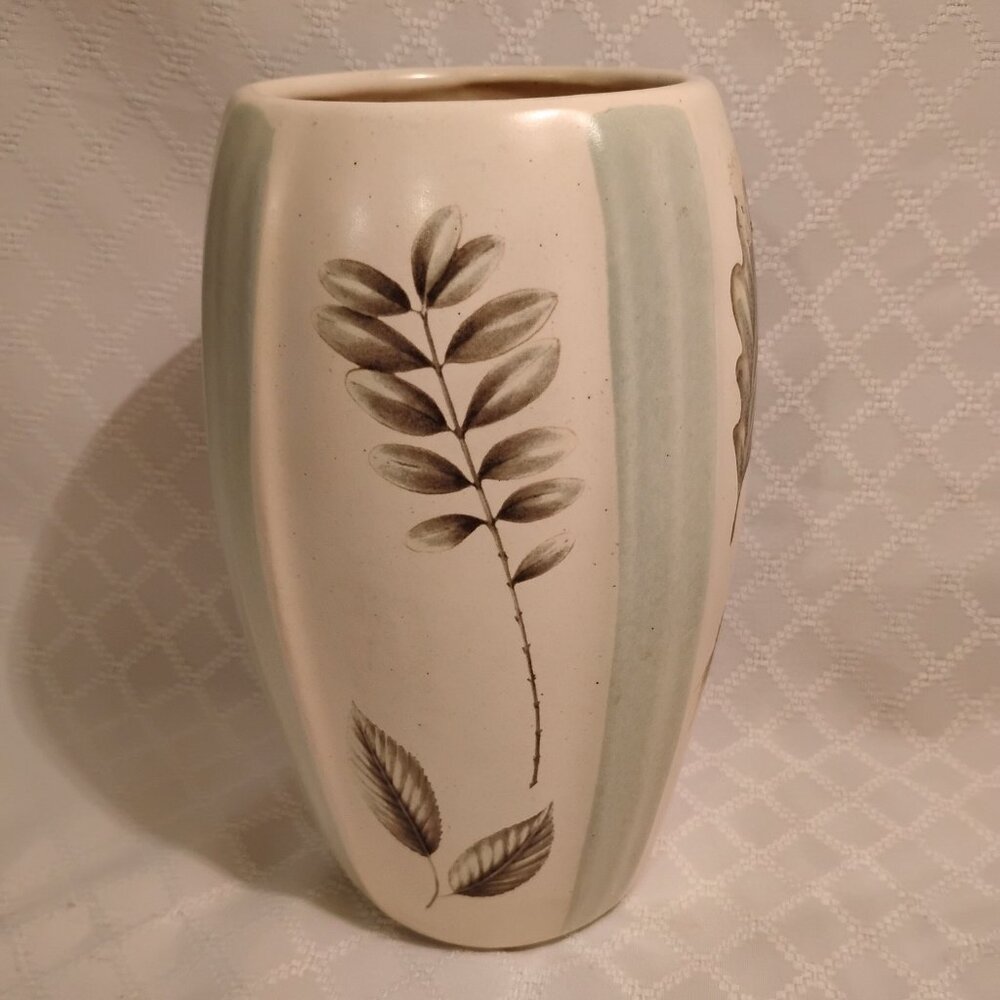 Royal Haeger Pottery Vase Beige W/Green Leaves